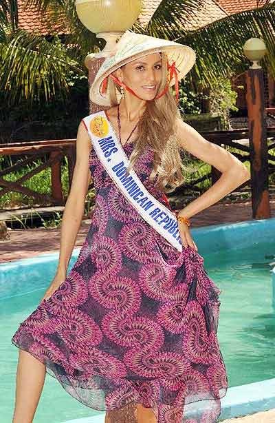 Thí sinh Dominica tại Hoa hậu quý bà 2009 tổ chức tại Vũng Tàu, Việt Nam.
